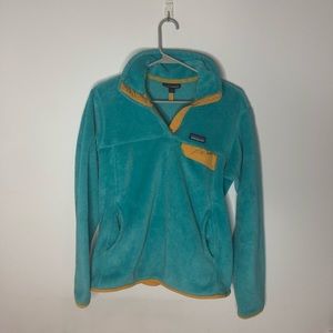 Selling a PATAGONIA blueish/green sweatshirt!